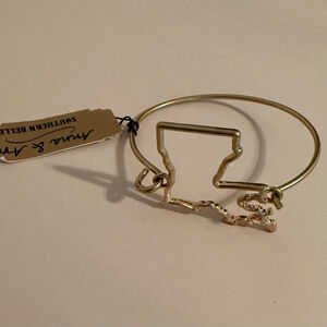 New Anna & Ava Louisiana State Outline Bangle Bracelet Gold One Size NWT LA ULL